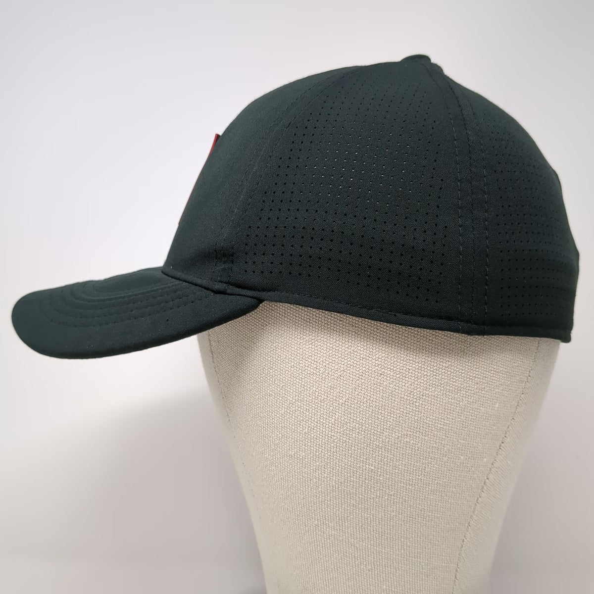Nike Tiger Woods TW Legacy91 Dri-Fit ADV Baseball Cap Black M Perforated Hat
