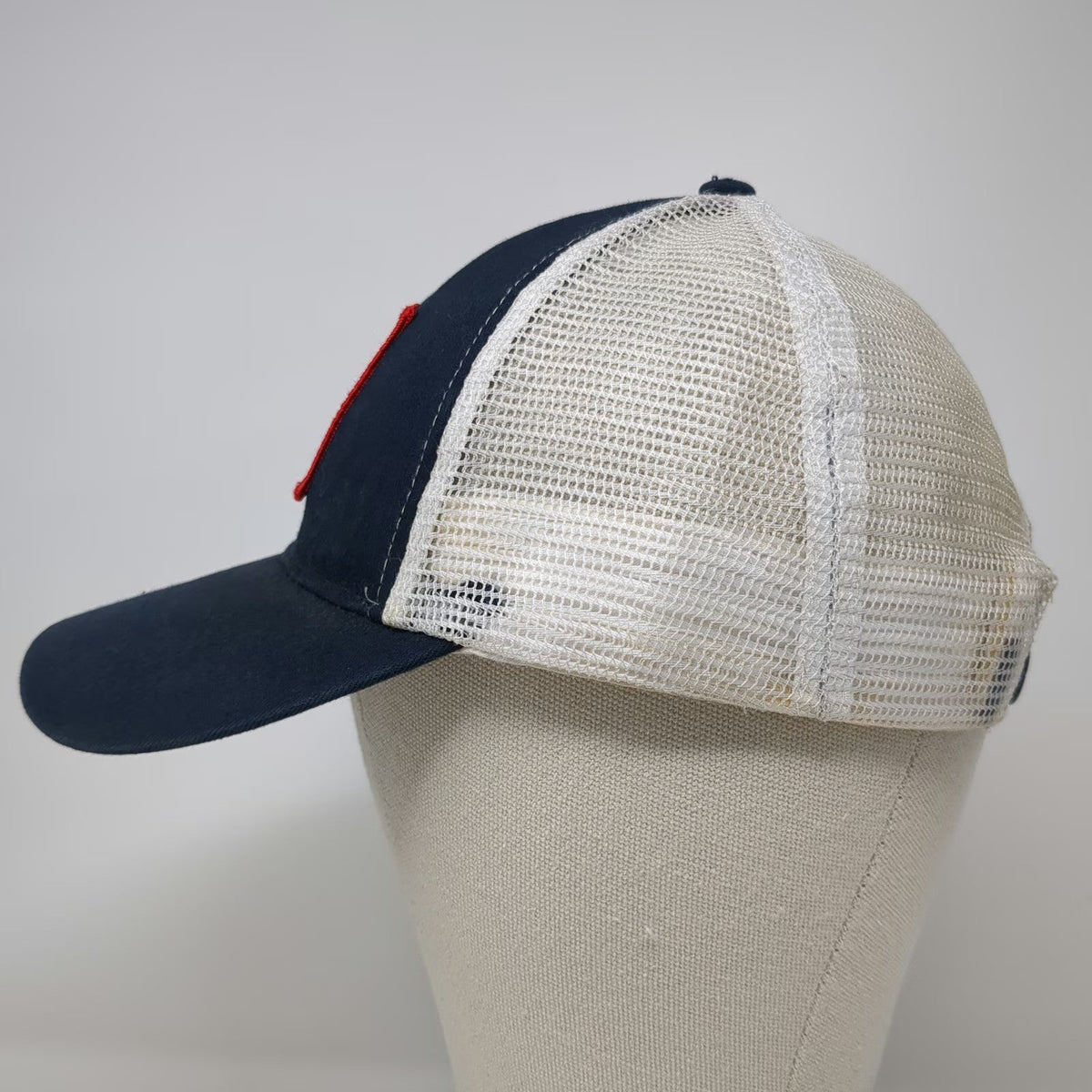 Pabst Blue Ribbon Beer Logo Patch Trucker Hat OSFM Snapback White Mesh Back PBR