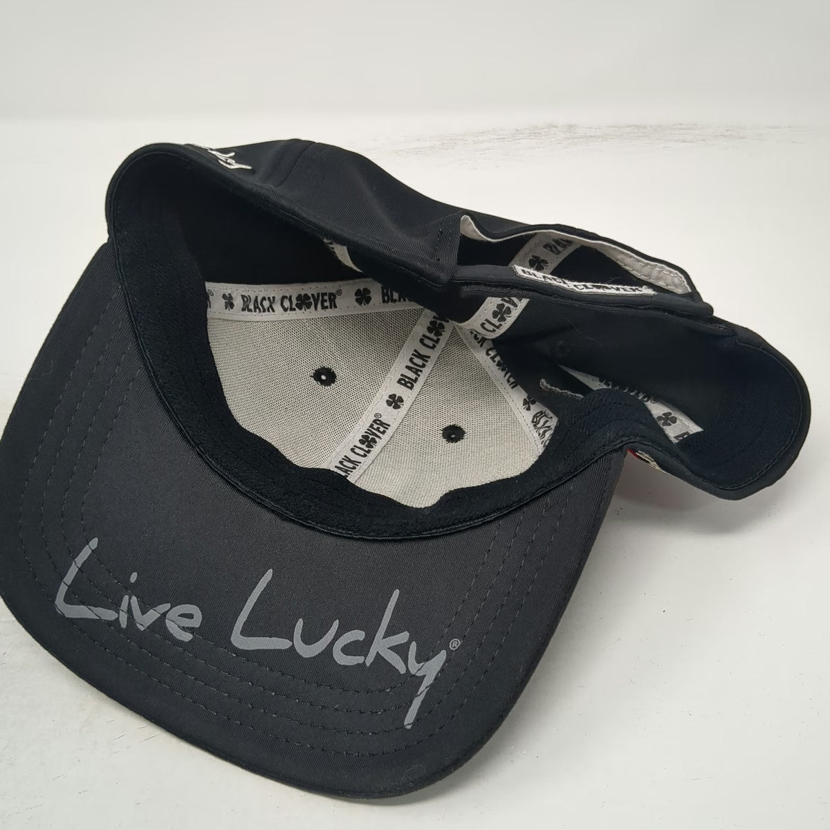 Black Clover Baseball Cap Black One Size Live Lucky Daltile Strapback Hat