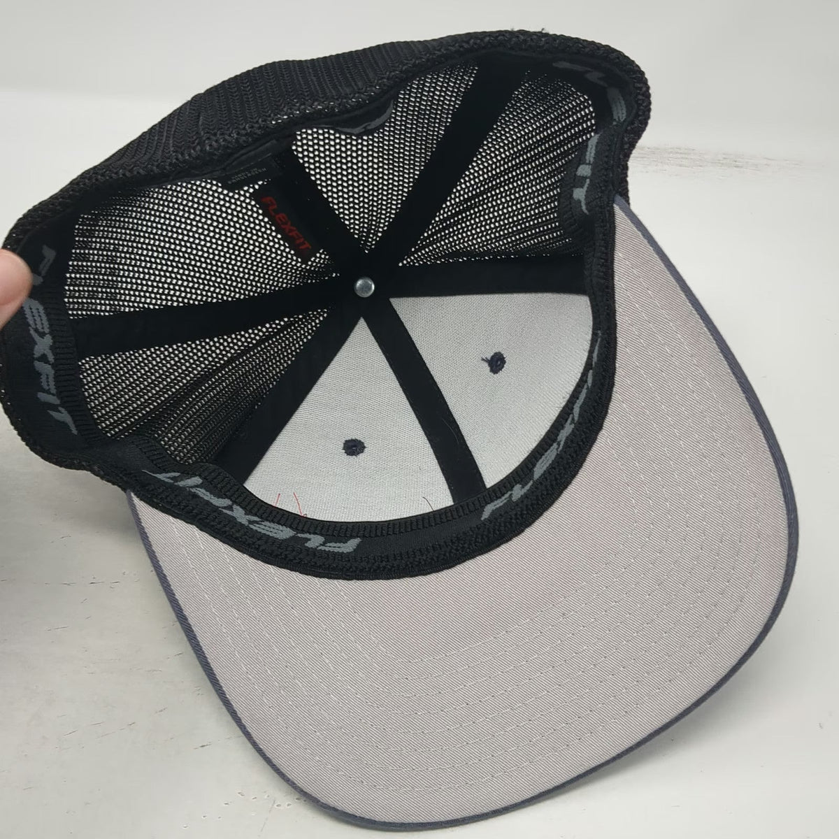 Port Authority Baseball Cap Gray XL Flexfit Mesh Twisted District Logo Hat