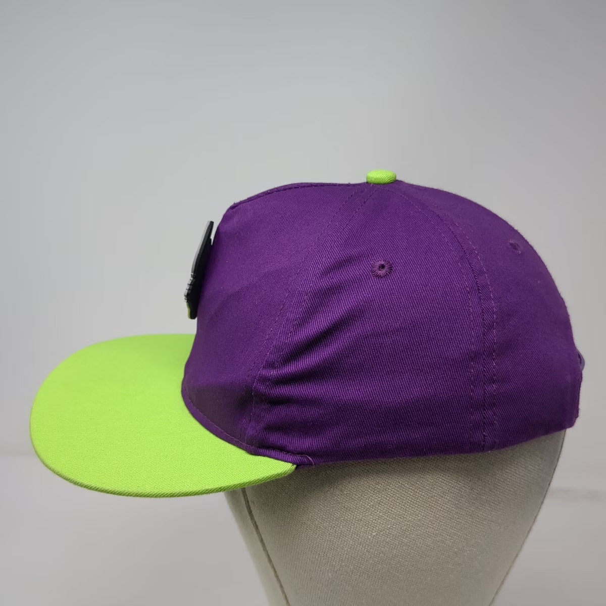 Chuck E. Cheese Boys 5 Panel Purple Hat Green Snapback Rubber Mascot Logo