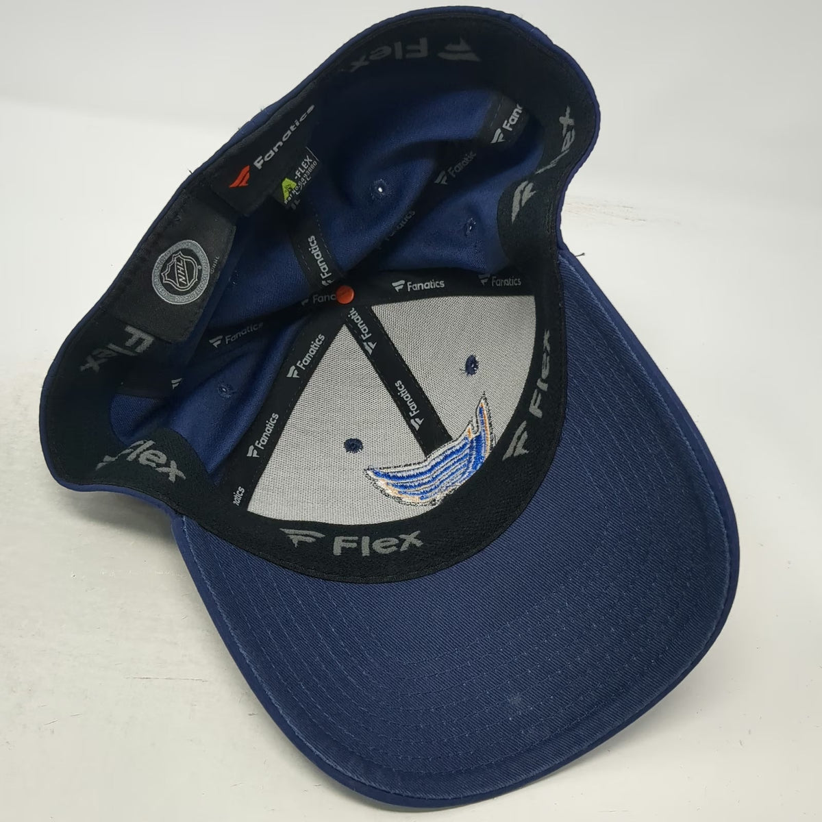 St. Louis Blues NHL Fanatics Cap Blue XL Flex Fit Embroidered Curved Brim Hat