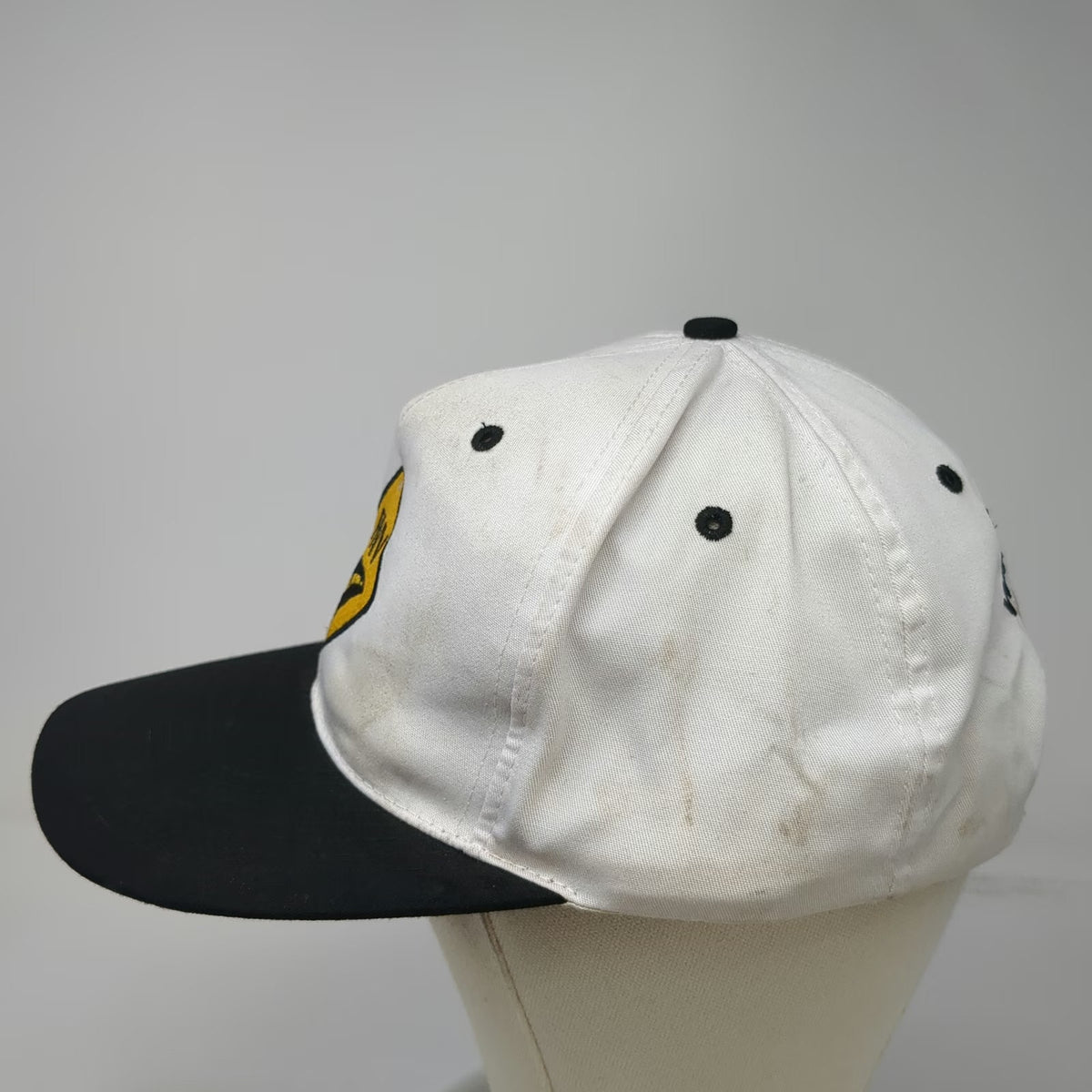 Headmost Snapback White One Size PNV Road Sign Logo Black Contrast Brim Hat