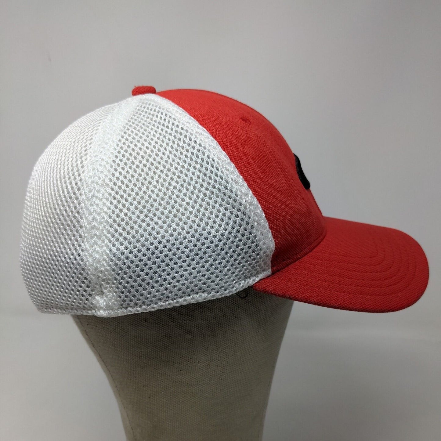 A-Flex Men's Fitted Mesh Back Hat Red White Size L/XL Embroidered O Logo