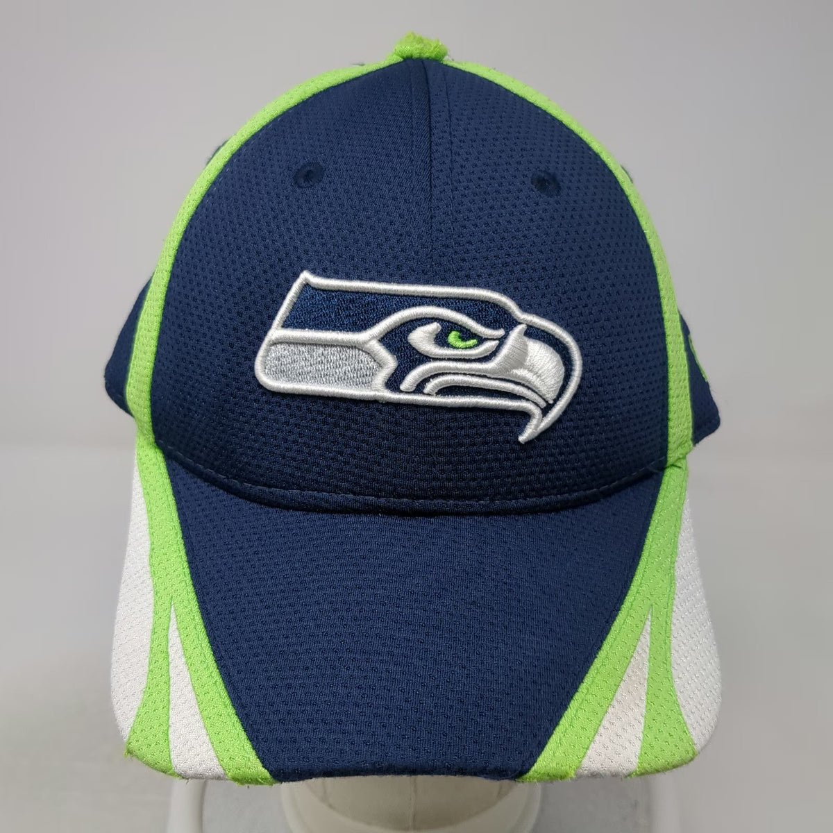Seattle Seahawks NFL New Era Blue L 39THIRTY Stretch Fit Green White Logo Hat
