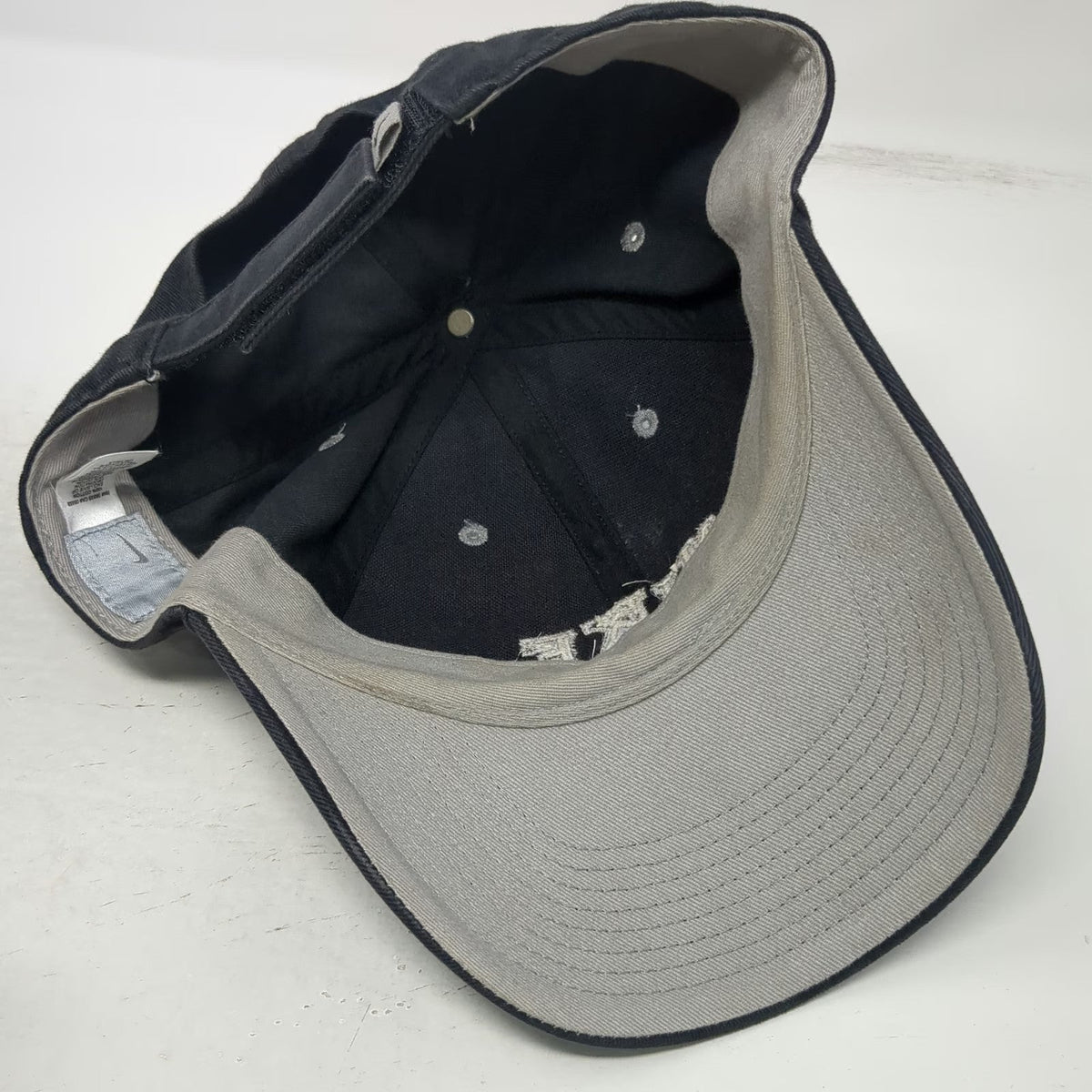 Nike Baseball Cap Black Strapback Embroidered 1972 Graphic Swoosh Hat Vintage