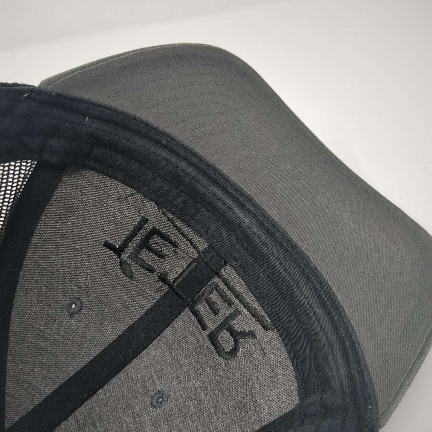 1Eter Auction Company Trucker Hat Gray One Size Adjustable Mesh Back Richardson