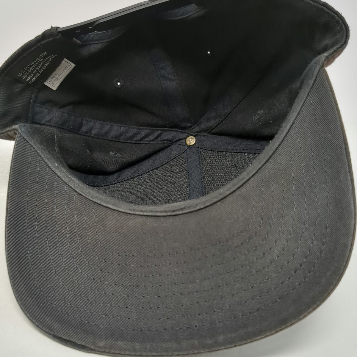 Volcom Snapback Black Brown One Size Stone Logo Bleach Wash Structured Hat Surf