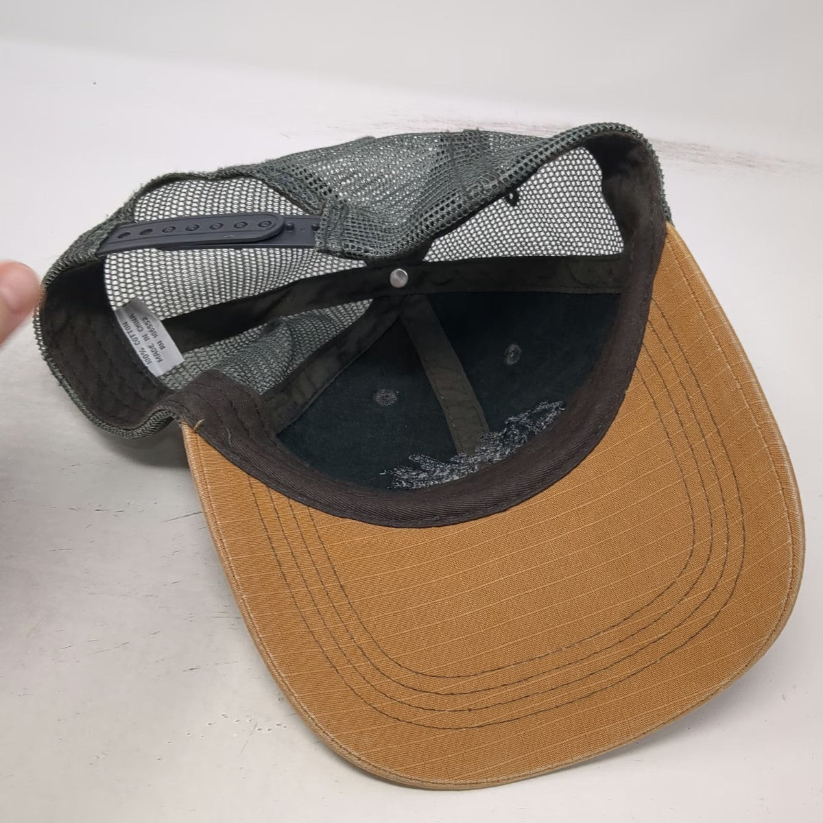 Prairie Mountain Trucker Hat Brown Gray One Size Alaska Bear Last Frontier Mesh