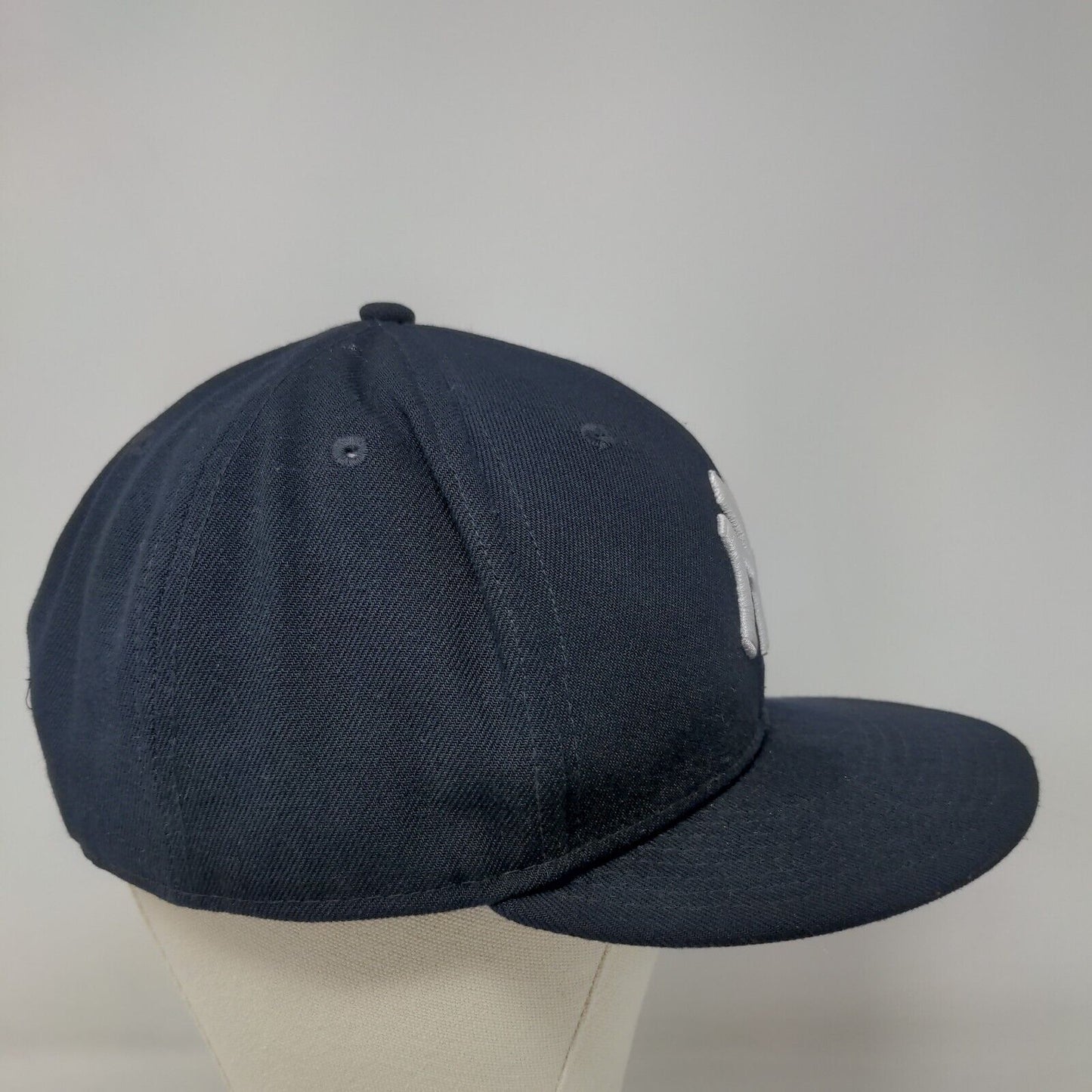 New Era Men's Snapback Hat Blue OSFM Embroidered New York Yankees 9Fifty Logo