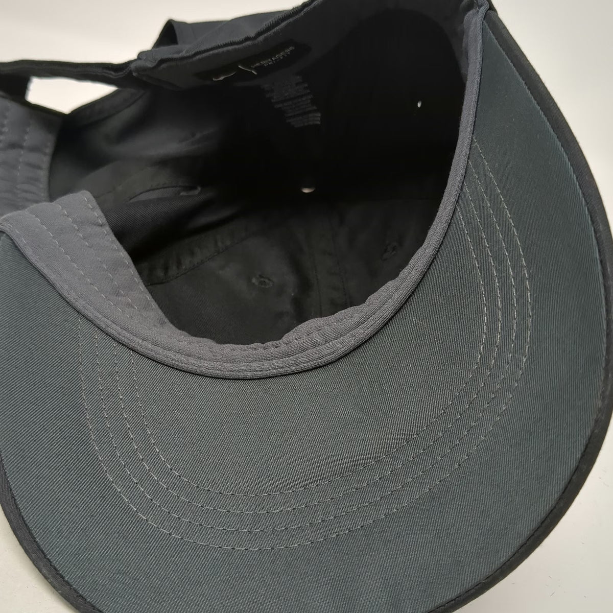 Nike Baseball Cap Black One Size Proofpoint Swoosh Dri-Fit Strapback Hat