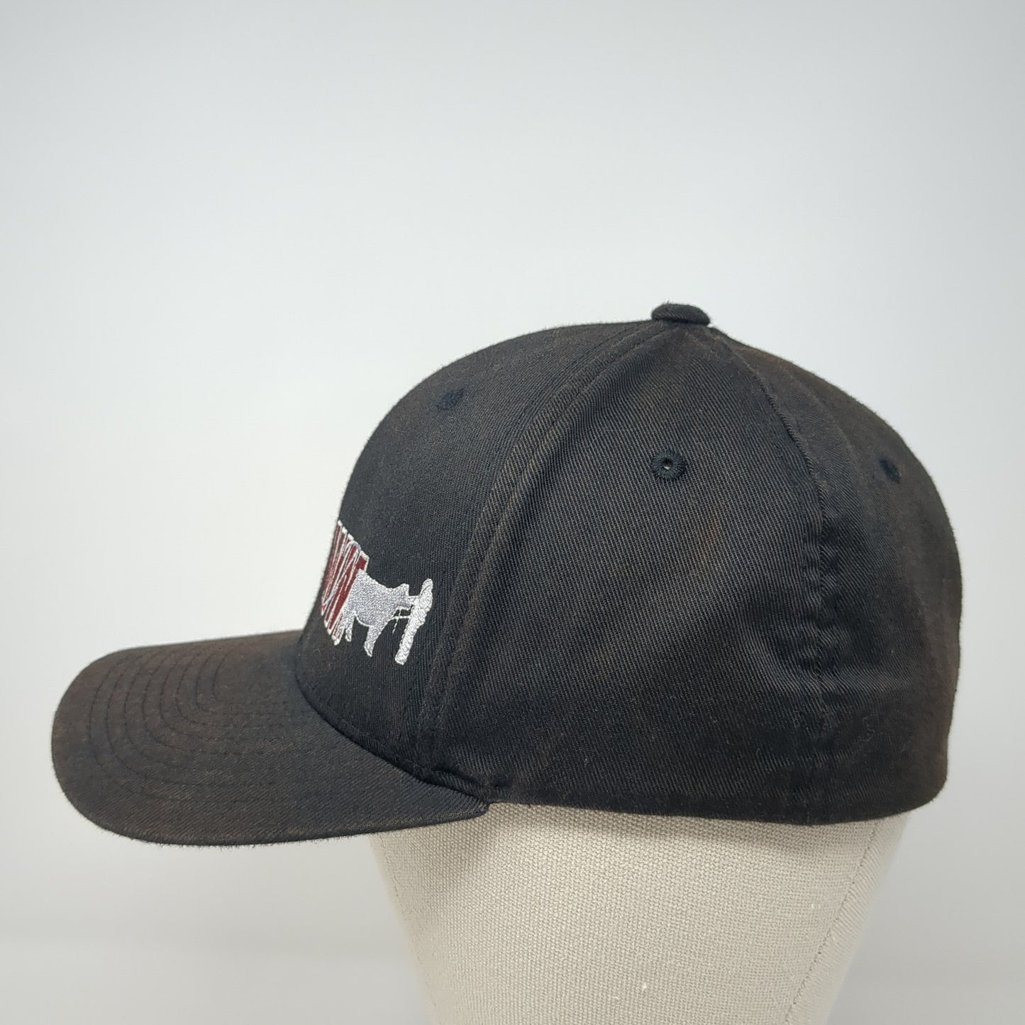 WM Logo Fitted Hat Black Medium Stretch Flexfit Solid Port Authority