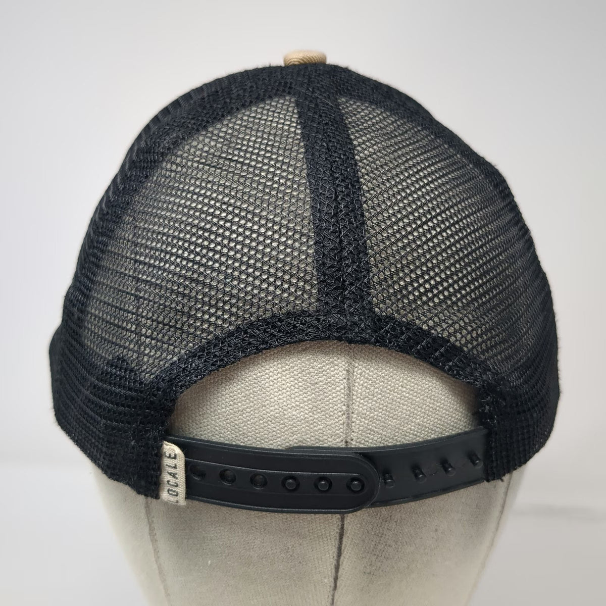 Locale Redfish Lake Lodge Trucker Hat Beige Black One Size Snapback Mesh Patch
