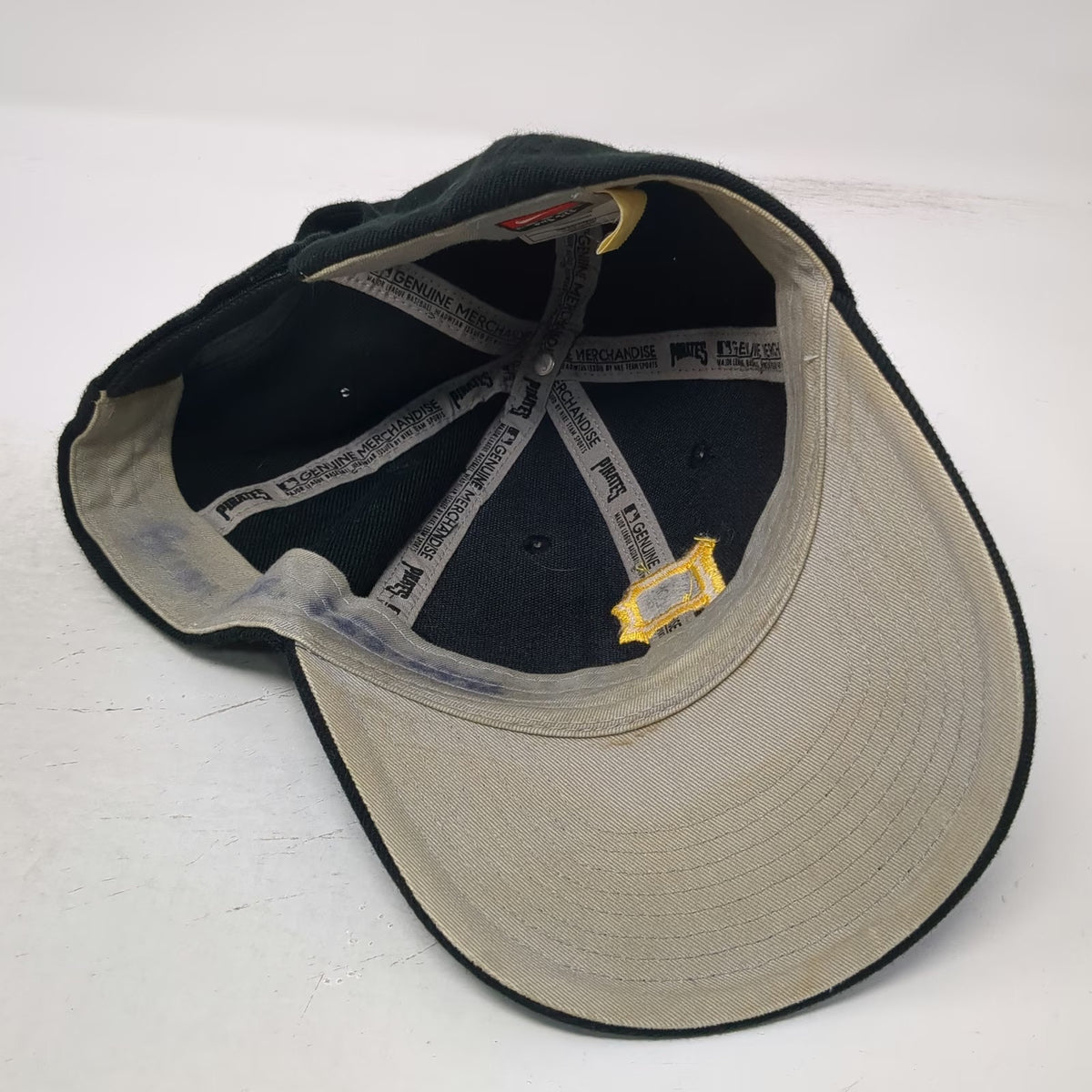 Pittsburgh Pirates MLB Nike Baseball Cap Black OSFM Embroidered Strapback Hat