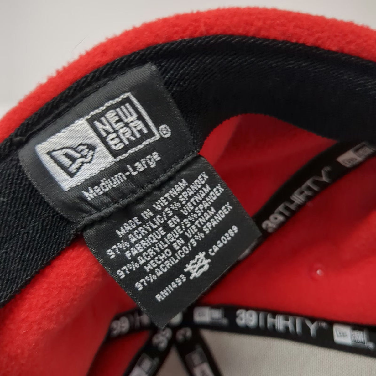 New Era NCAA Roadys Humanitarian Bowl Red Cap L Fleece Ear Flaps 39THIRTY Hat