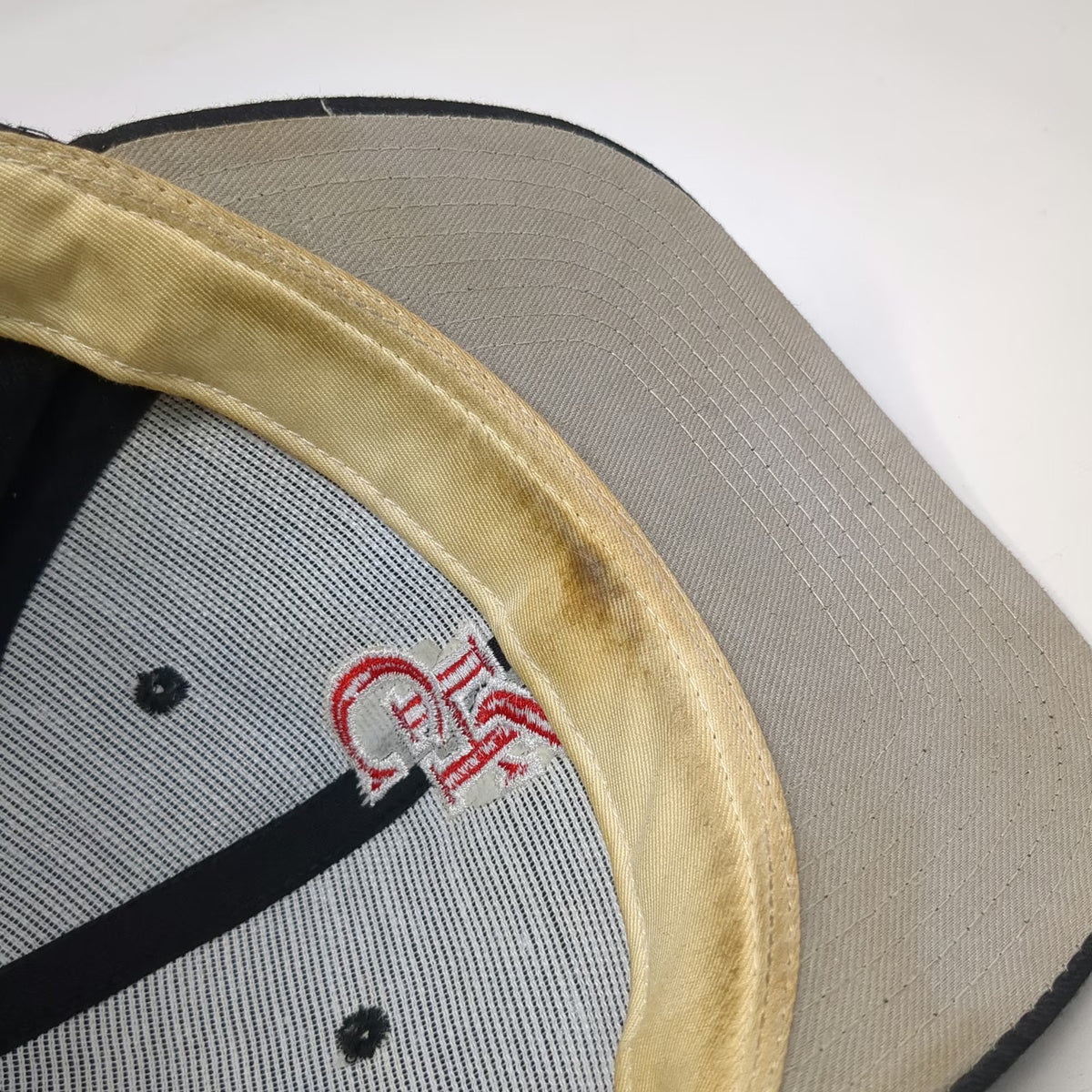 Richardson Baseball Cap Black 7 1/4 Fitted GHS Paw Print Grey Underbrim Hat