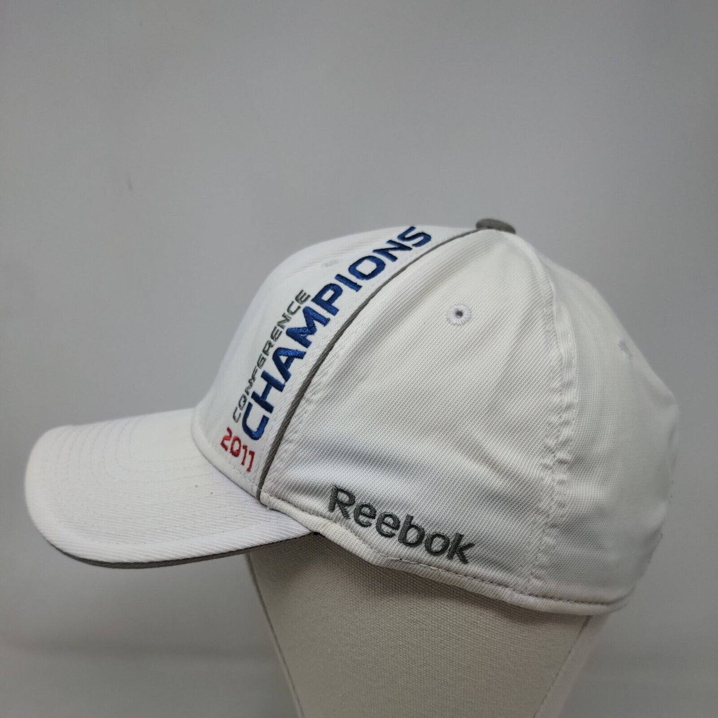 Reebok NFL Mens Fitted Hat White OSFA Embroidered Super Bowl XLVI 2011 Champions