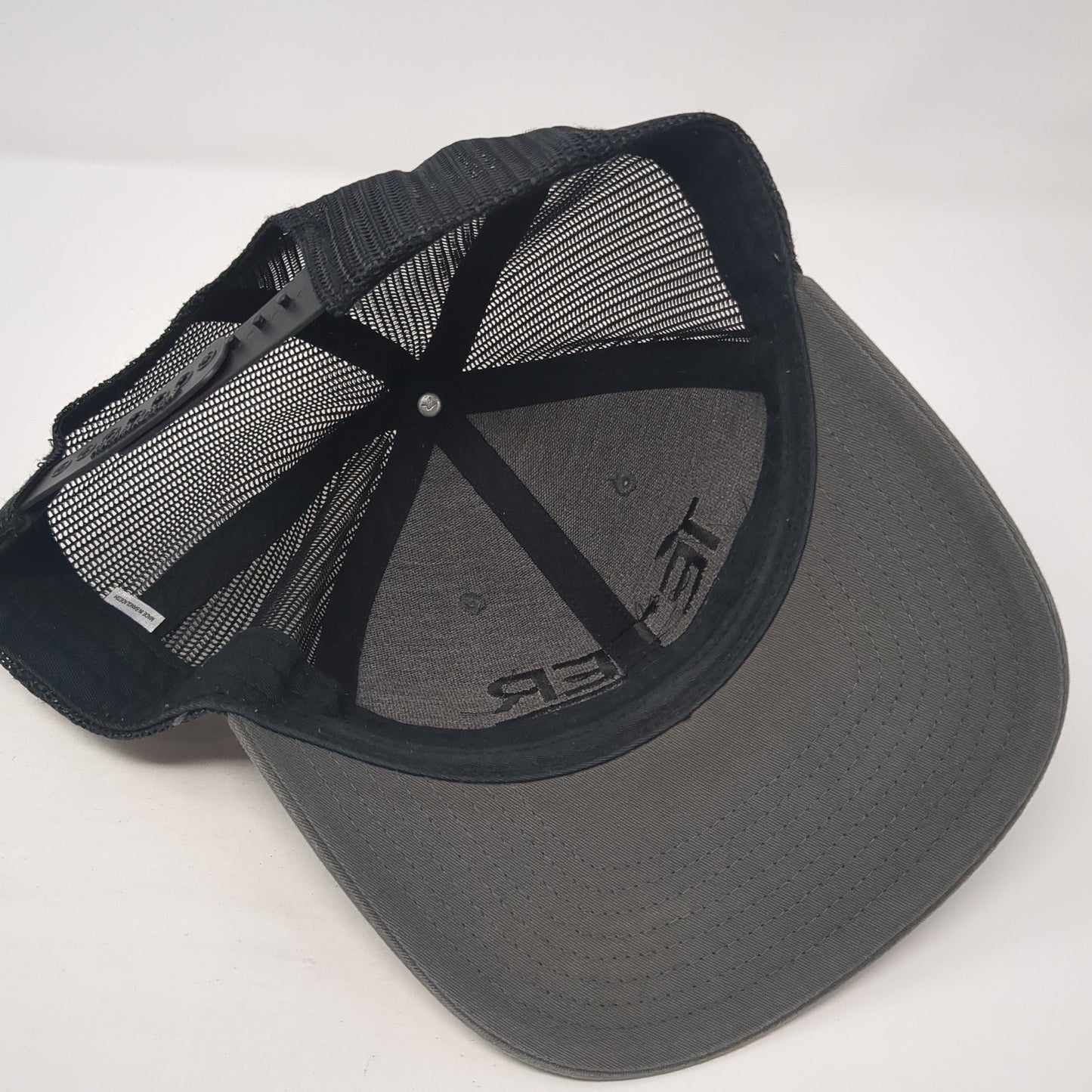 1Eter Auction Company Trucker Hat Gray One Size Adjustable Mesh Back Richardson