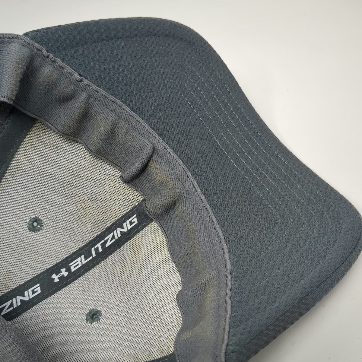 Under Armour Baseball Cap Gray L Stretch Fit Embroidered Tonal Pattern Hat