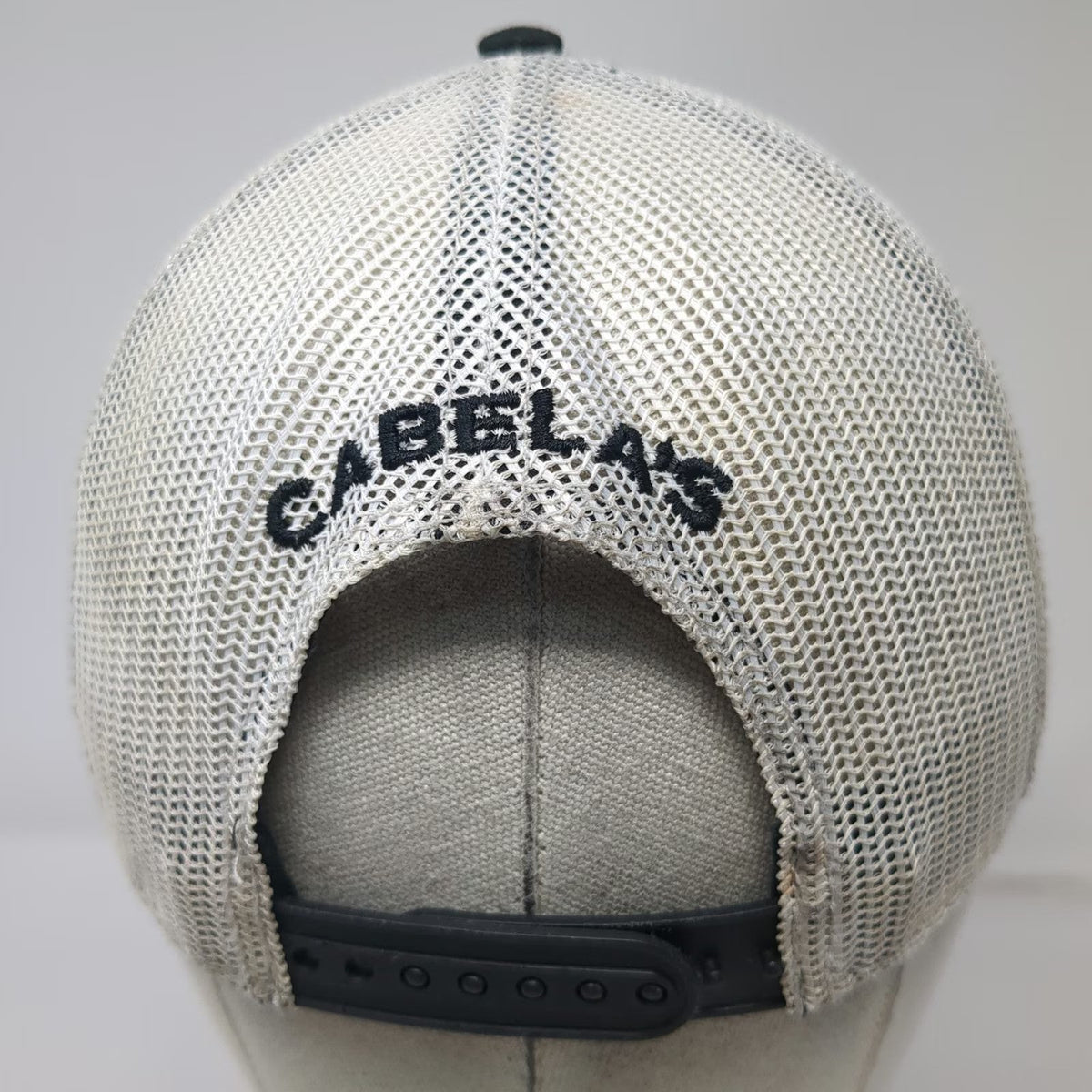 Cabela's Trucker Hat Black White One Size Mesh Back Hunting Dog Patch Snapback