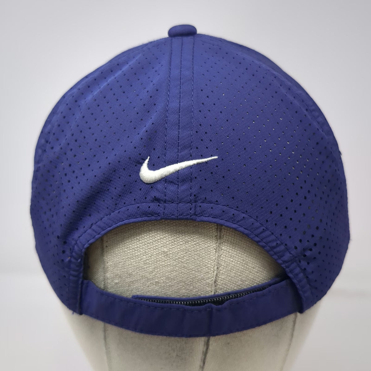 Nike Baseball Cap Blue One Size Swoosh Perforated Mesh Adjustable Golf hat