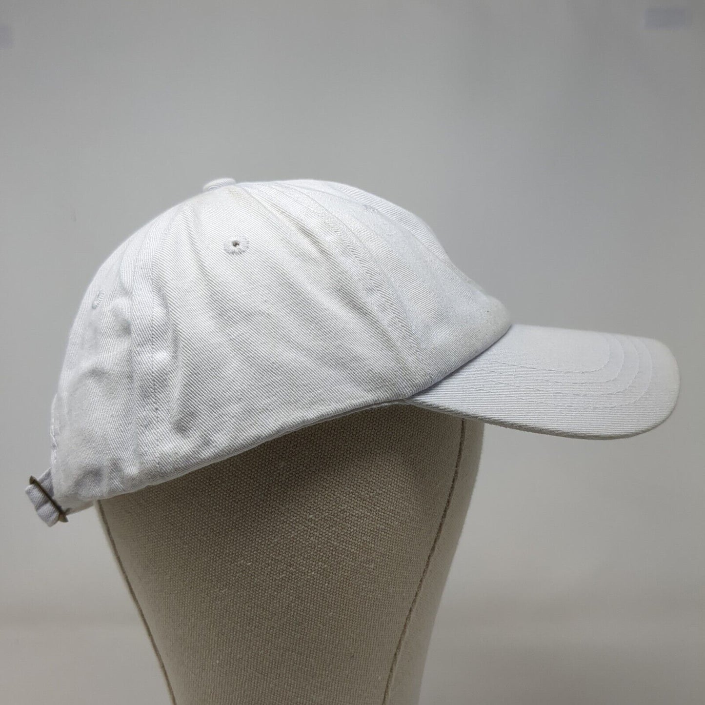 Pawz Slideback Hat White One Size Adjustable Embroidered 6 Panel