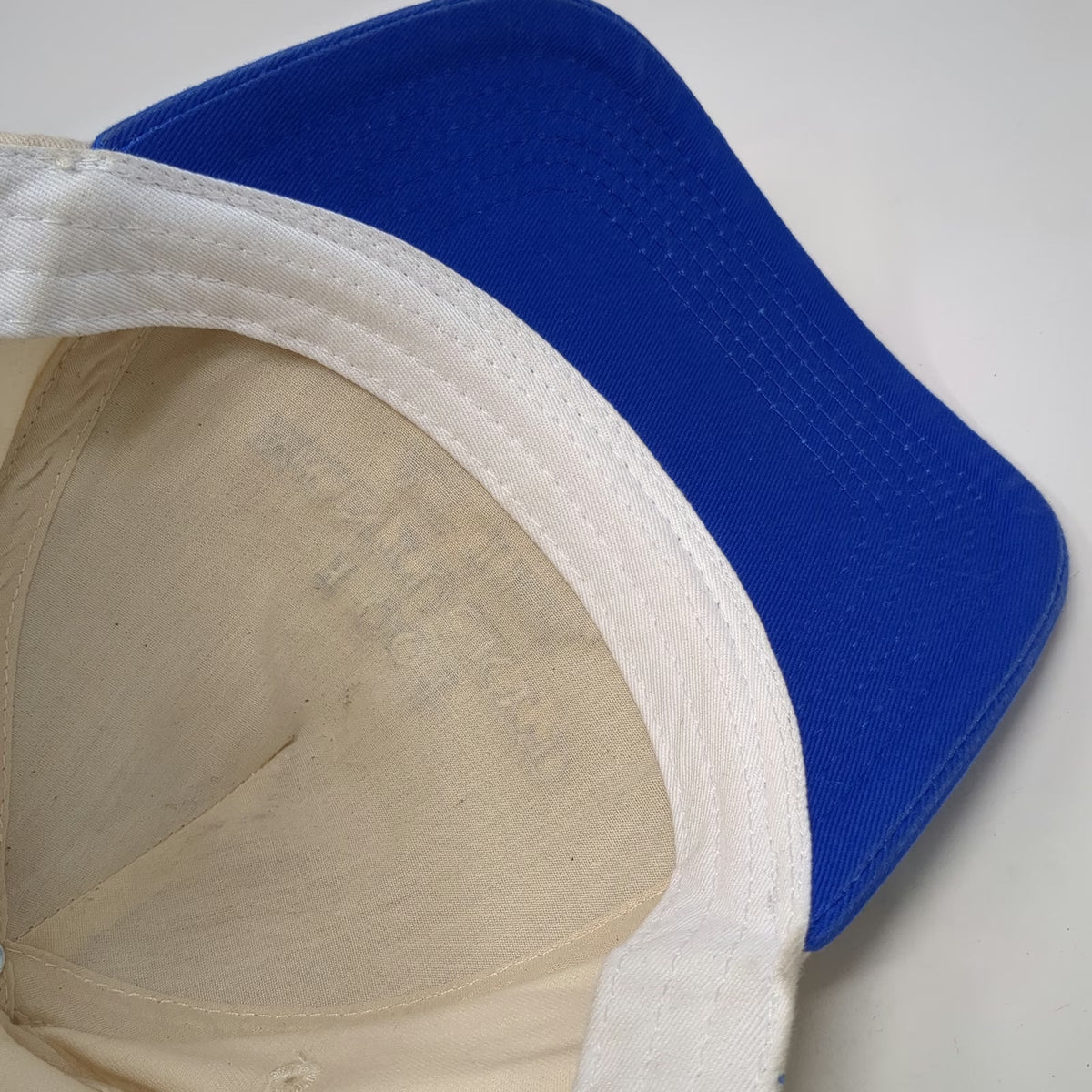 5 Panel White Blue Hat One Size Montucky Cold Snacks Yeehaw Inn Beer Snapback