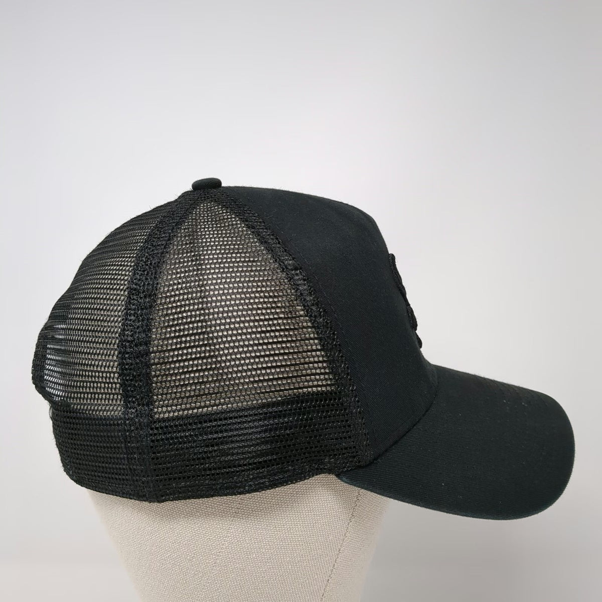 New Era Chicago White Sox MLB Black Trucker Hat OSFM Mesh Snapback Tonal Logo