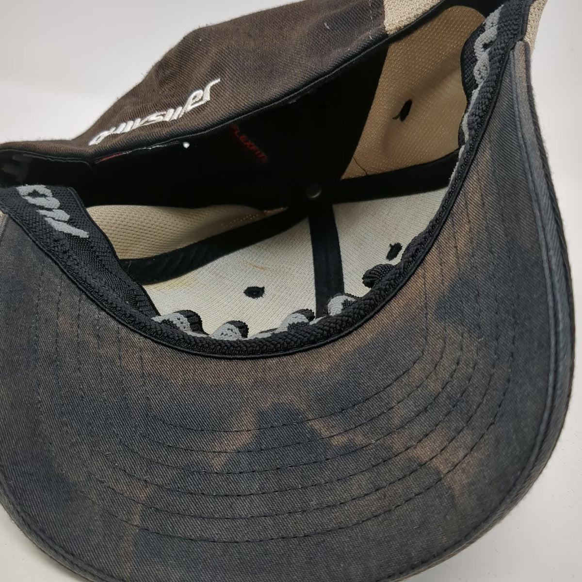 Quiksilver Baseball Cap Black XS Mesh Back Flexfit Stretch Fitted Logo Hat