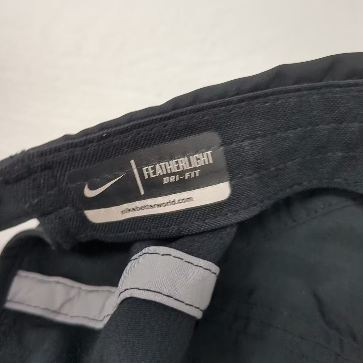 Nike Baseball Cap Hat Black OS Dri-Fit Featherlight Adjustable Strapback Cap