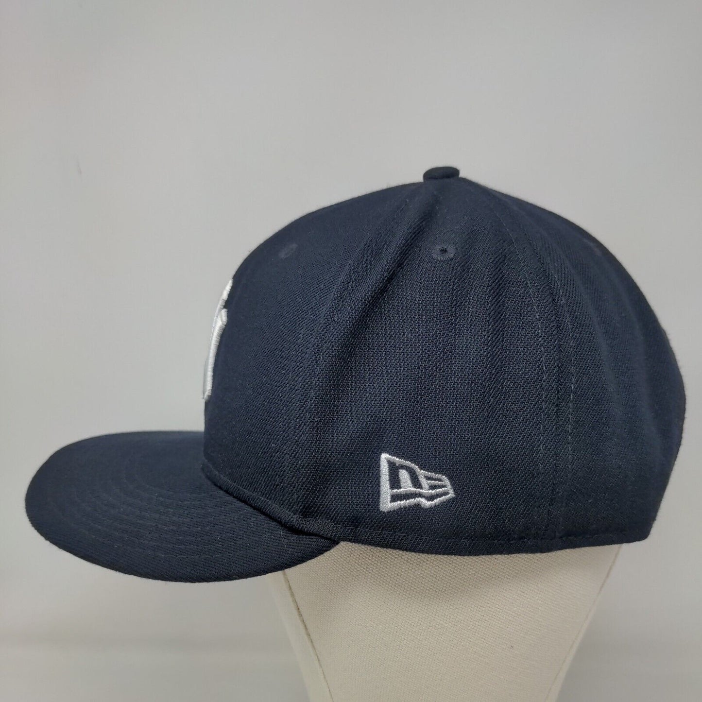 New Era Men's Snapback Hat Blue OSFM Embroidered New York Yankees 9Fifty Logo