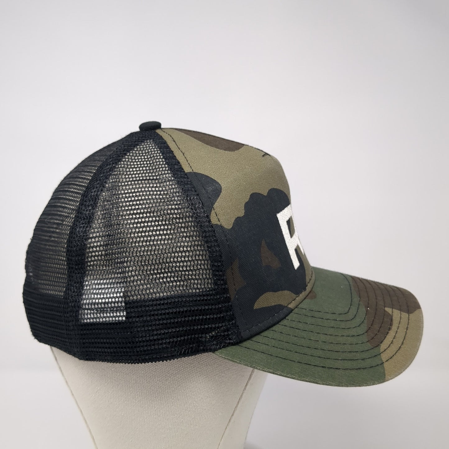 RH Snapback Mesh Back Trucker Hat Multicolor Camo One Size New Era