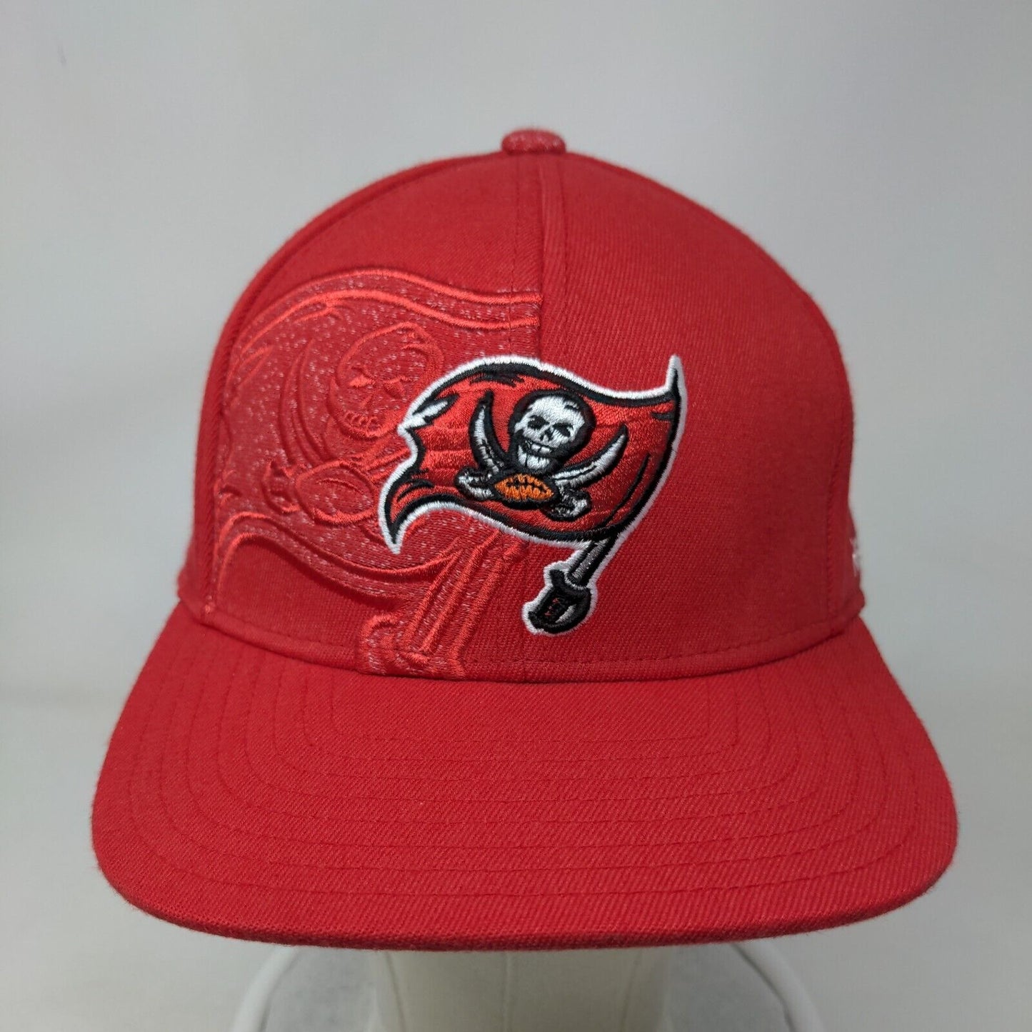 NFL Reebok Tampa Bay Buccaneers Fitted Hat Red Size L/XL Embroidered Logo