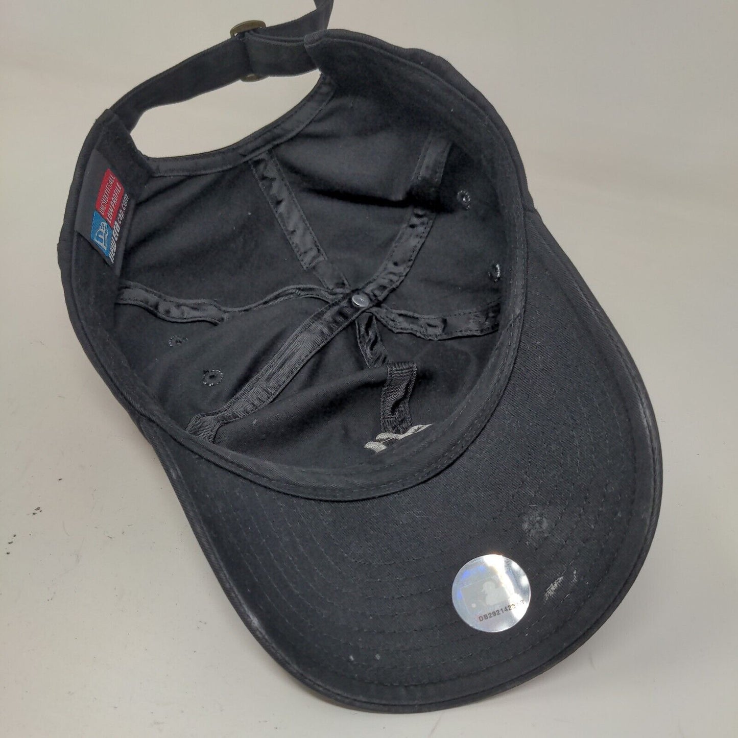New Era Men's Slideback Hat Black OSFM Embroidered New York Yankees Logo
