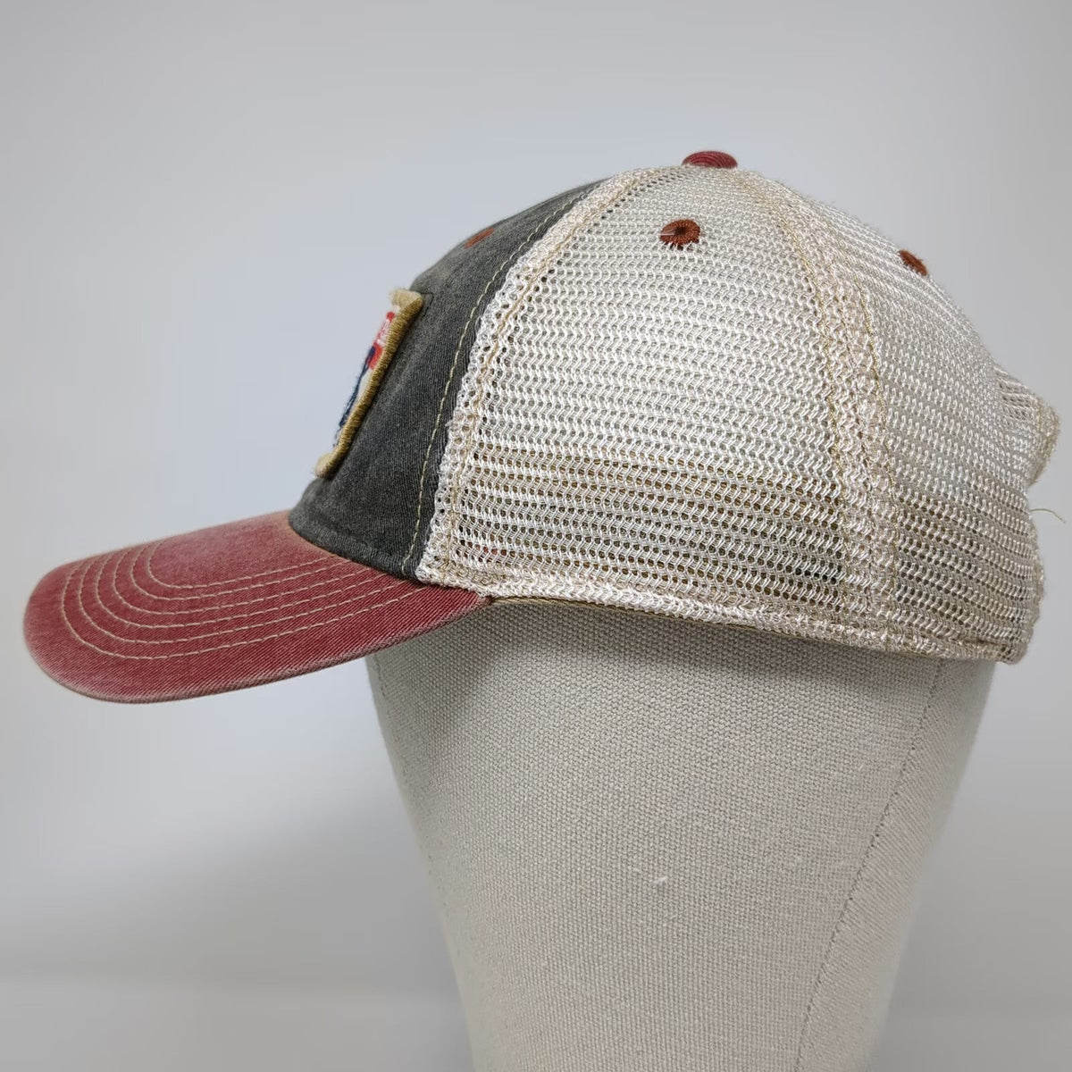 Legacy Brundage Mtn Resort BMR Idaho Trucker Hat Gray Red OSFM Mesh Snapback Ski