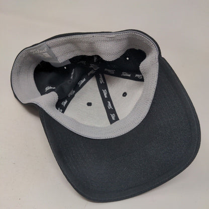 Titleist Fitted Hat Black Medium-Large Embroidered 6 Panel New Era