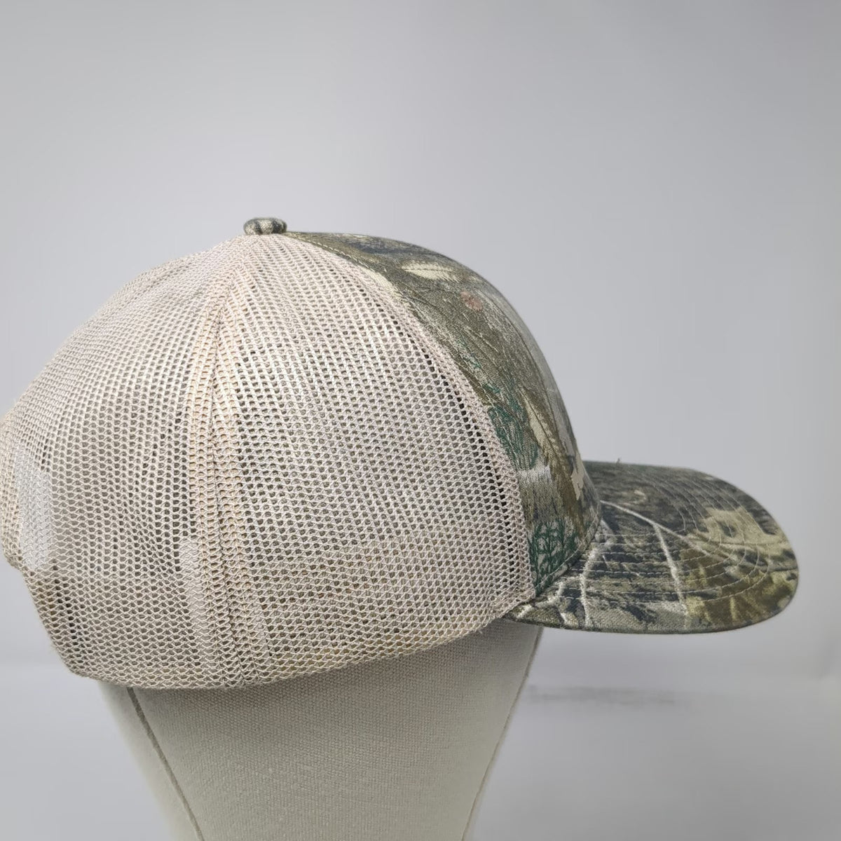 Outdoor Cap Mack Trucks Trucker Hat Green XL Mesh Snapback Realtree Camo McMahon