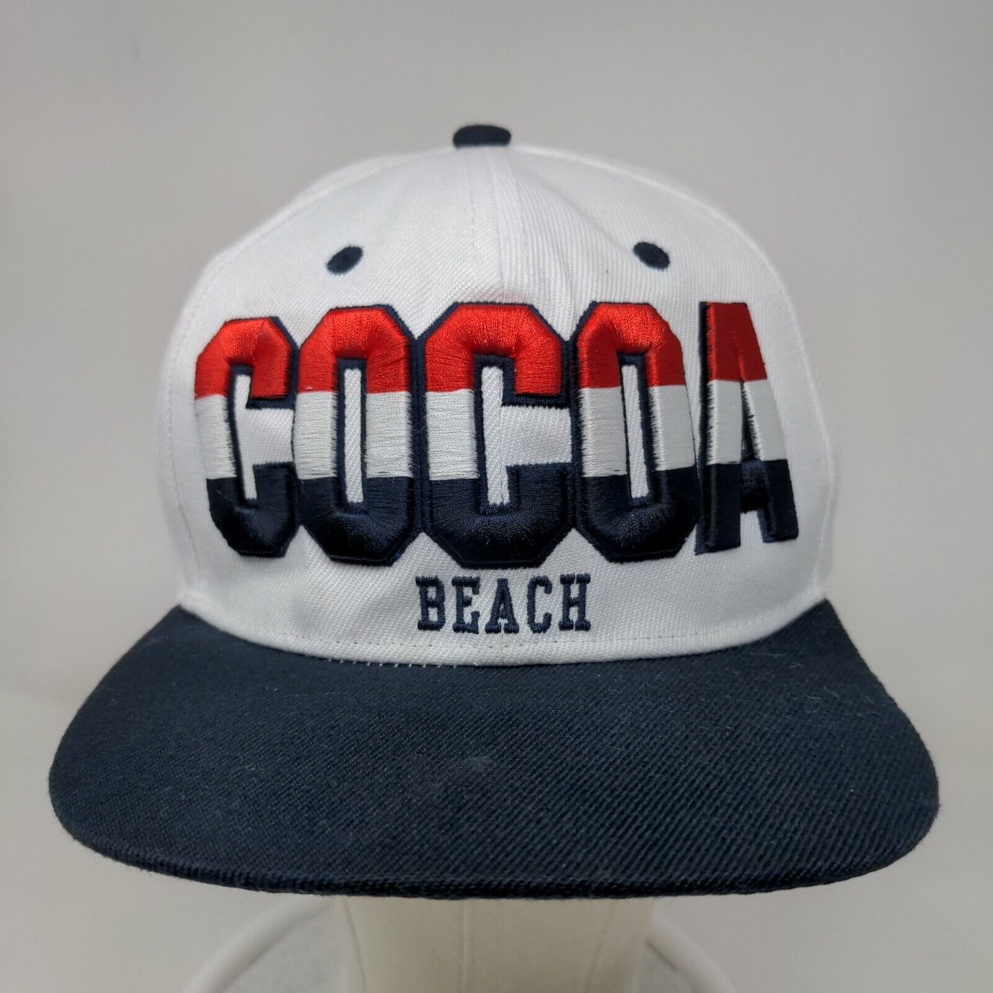 Essencial Men's Snapback Flat Bill Hat Multicolor Cocoa Beach Florida