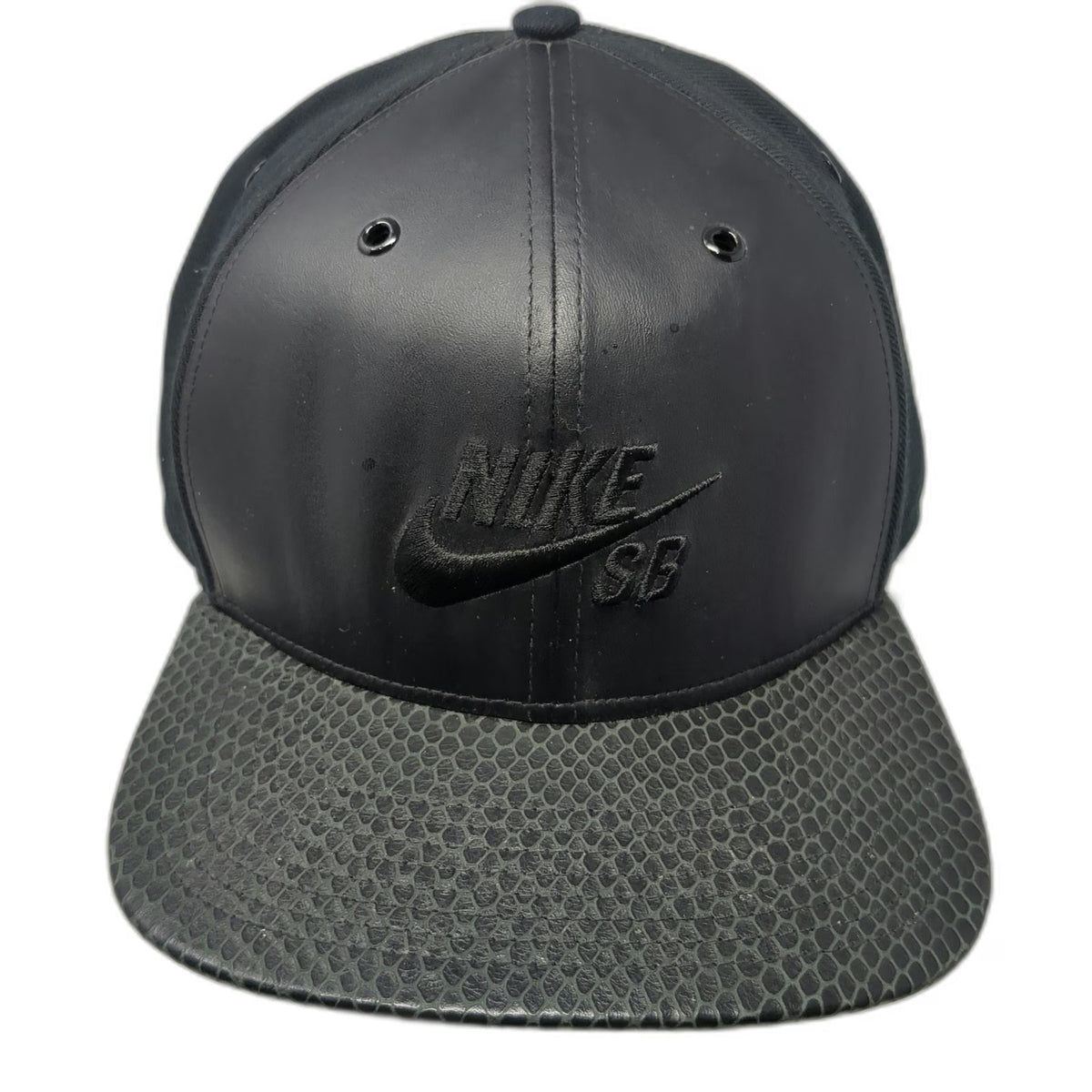 Nike SB Baseball Cap Black One Size Snakeskin Brim Red Underbrim Strapback Hat