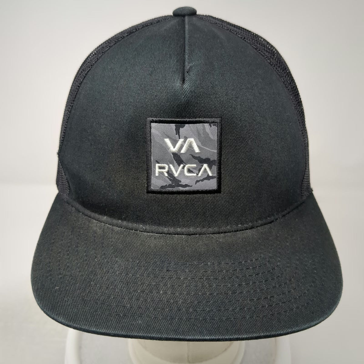 RVCA Trucker Hat Black One Size Mesh Back Camo Patch Logo Snapback Curved Brim