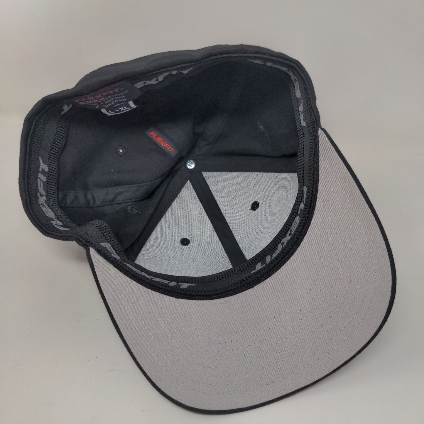 Yupoong Fitted Hat Black L/XL Flexfit Lightweight Vented Holes 6 Panel Blank