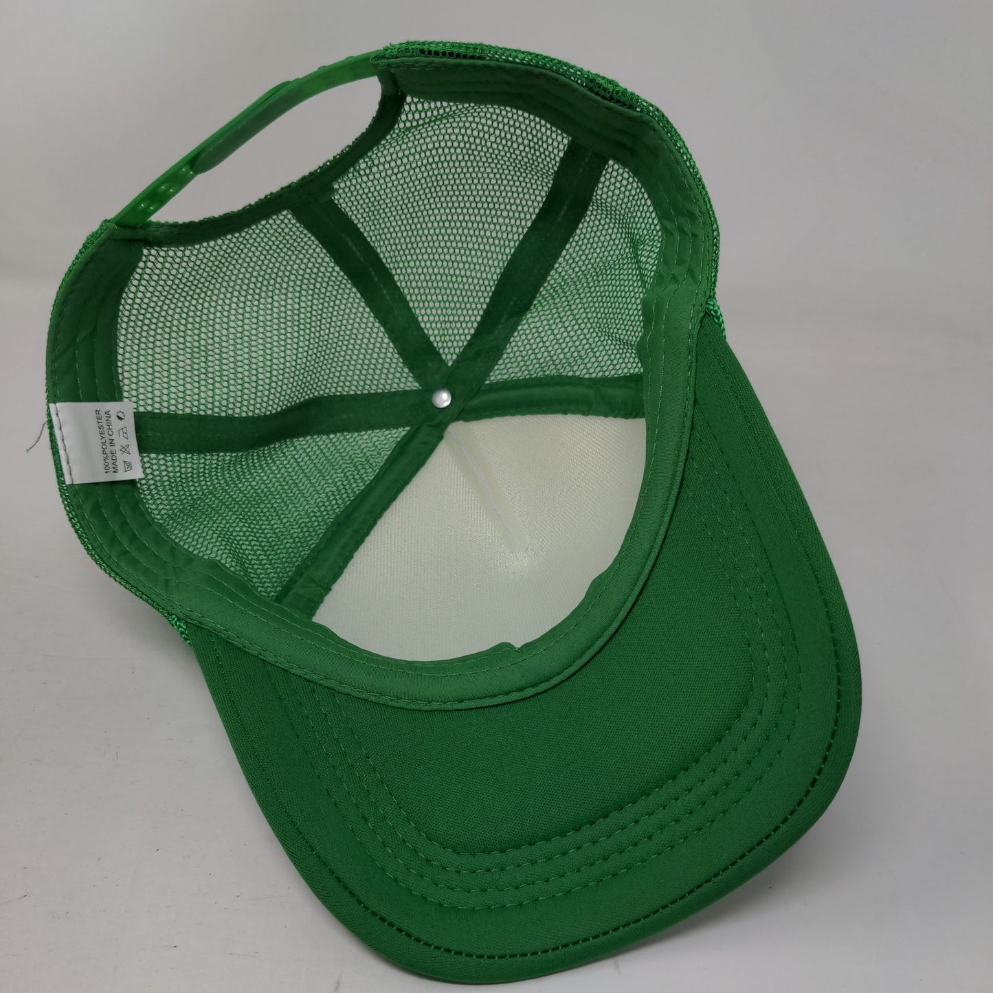 7-11 Beatbox Snapback Mesh Back Trucker Hat Green White Polyester Logo