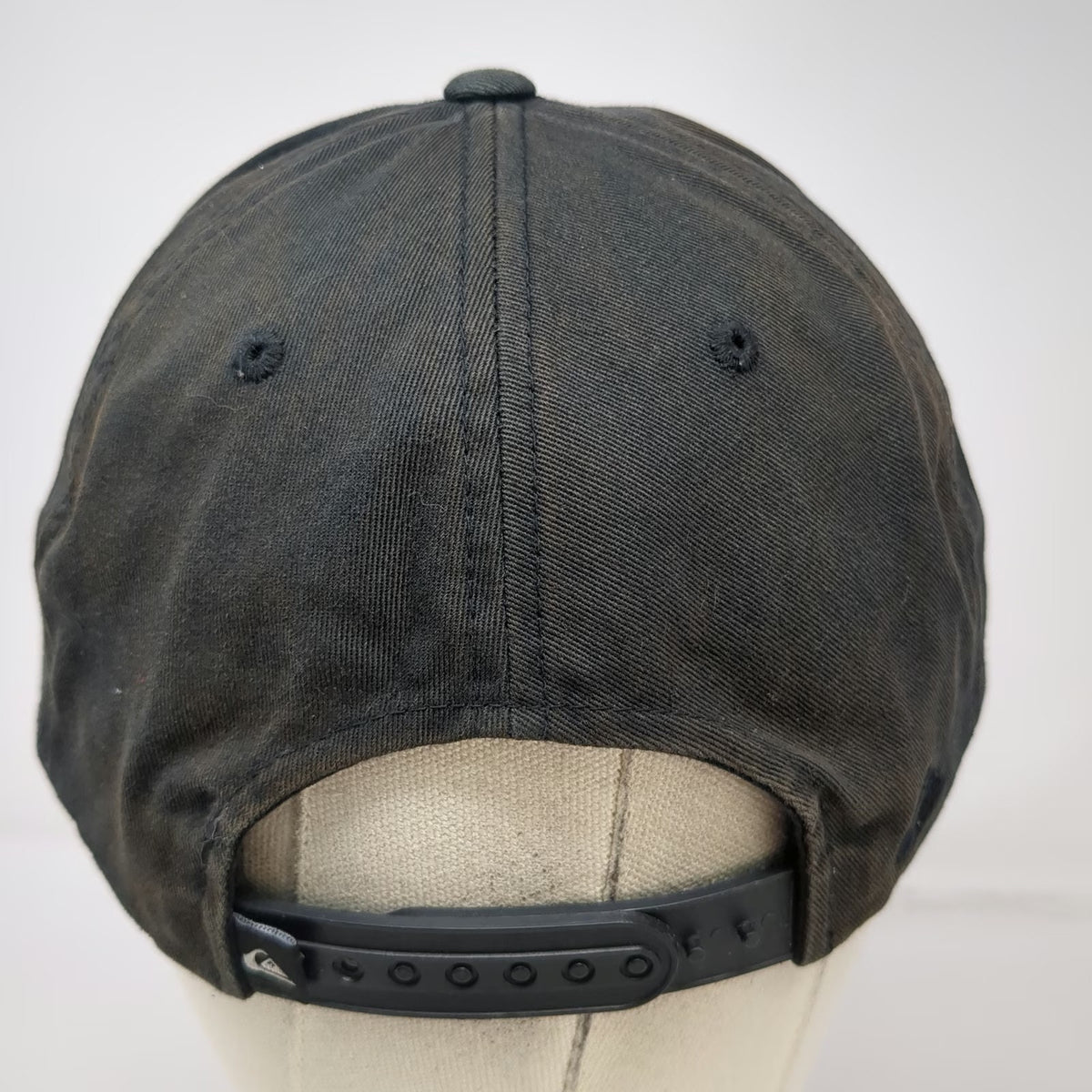 Quiksilver Snapback Black One Size Hat Tonal Logo Embroidered Yupoong Classic