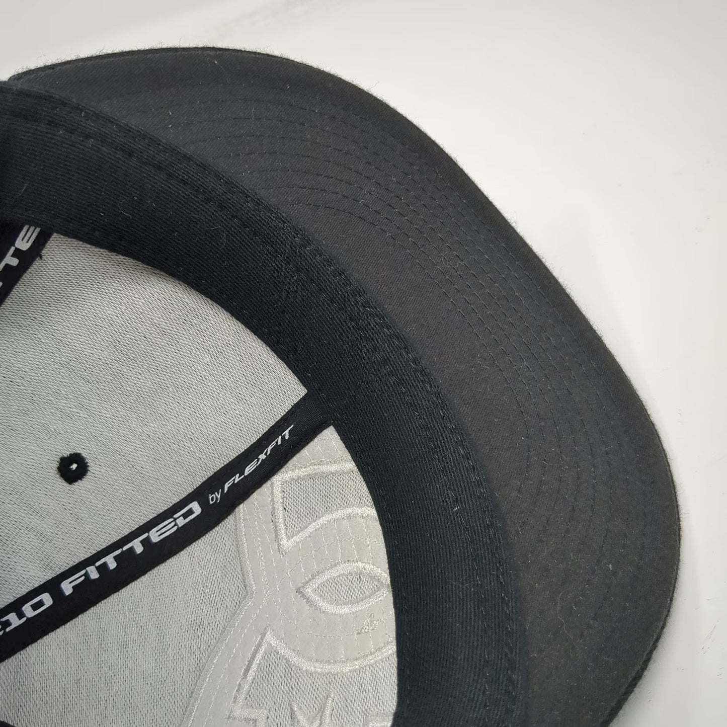 DC Baseball Cap Black 7 5/8 Flexfit 210 Logo Flat Brim Stretch Fitted hat
