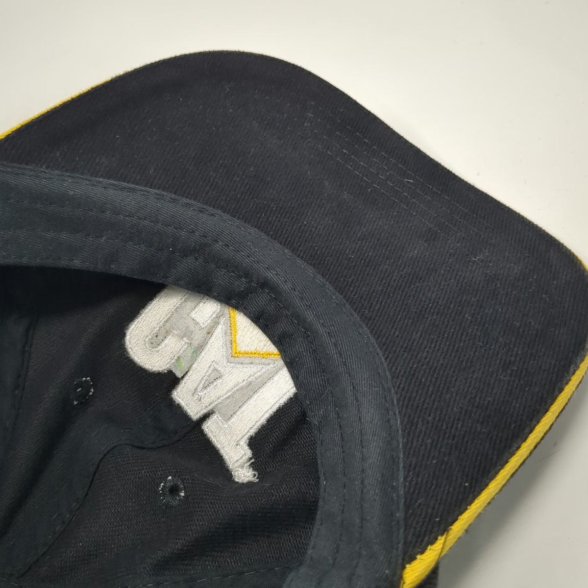 CAT Baseball Cap Black Yellow One Size Slideback Logo Cotton Sandwich Brim Hat