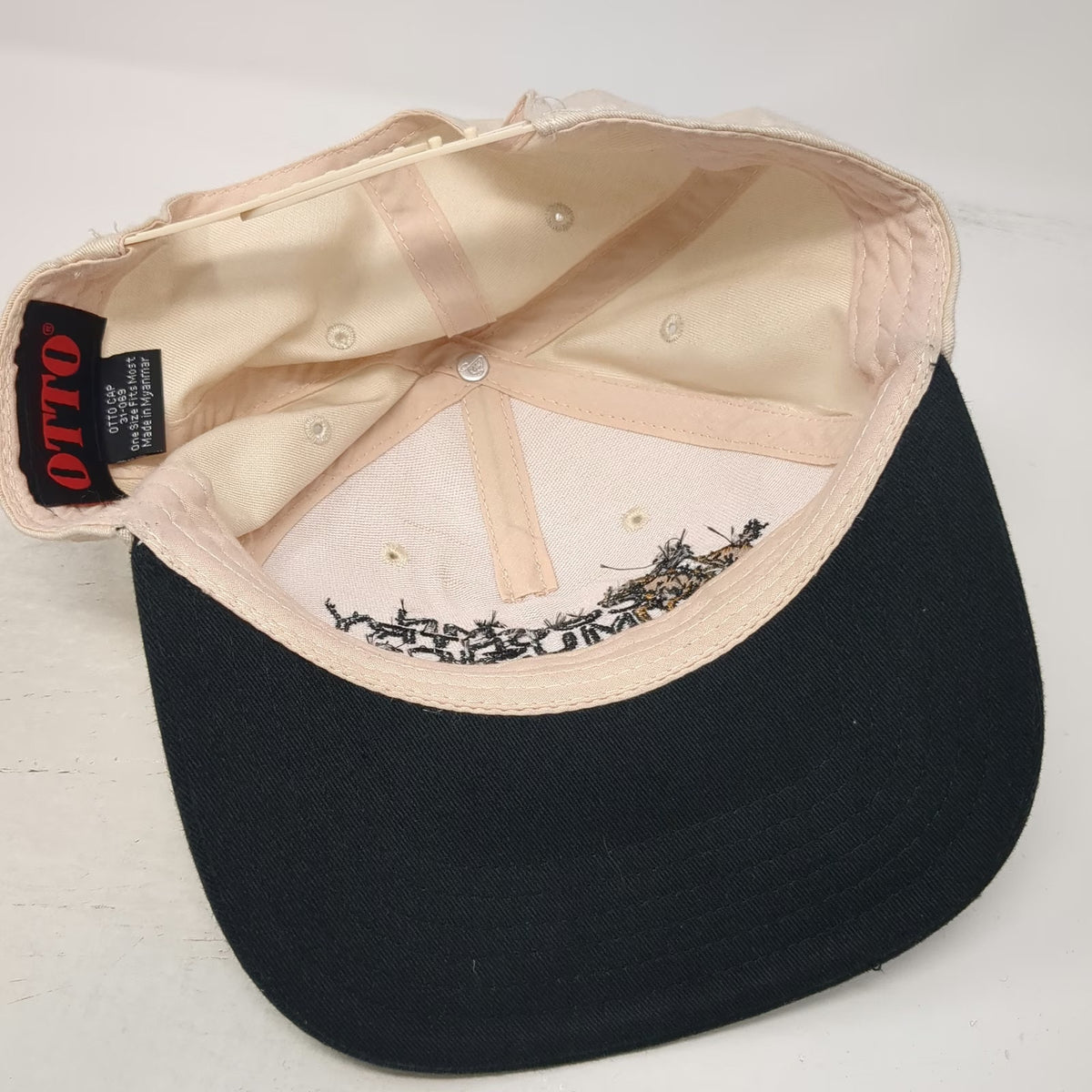 OTTO 5 Panel Beige Black One Size Riley Green Damn Country Music Tour Horse Hat