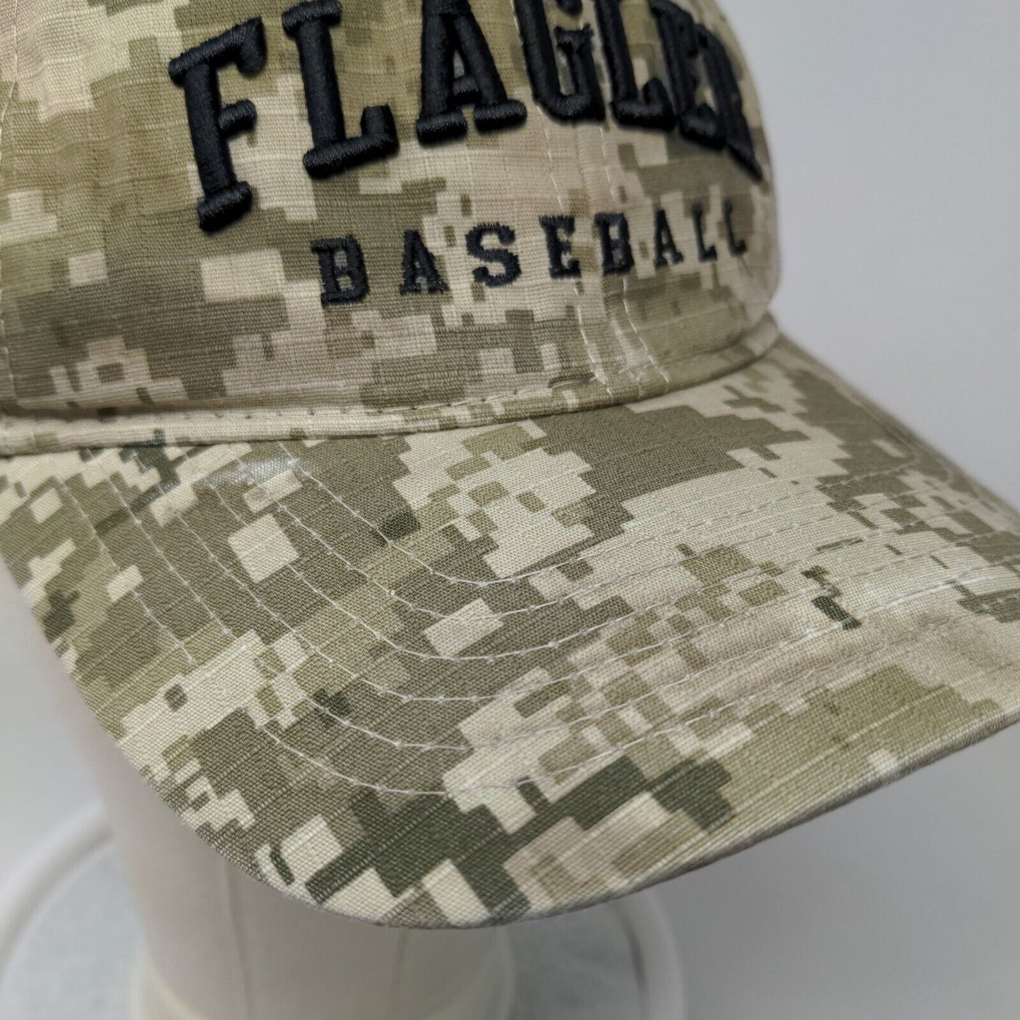 Pacific Headwear Men's Strapback Digital Camo Hat Embroidered Flagler Baseball