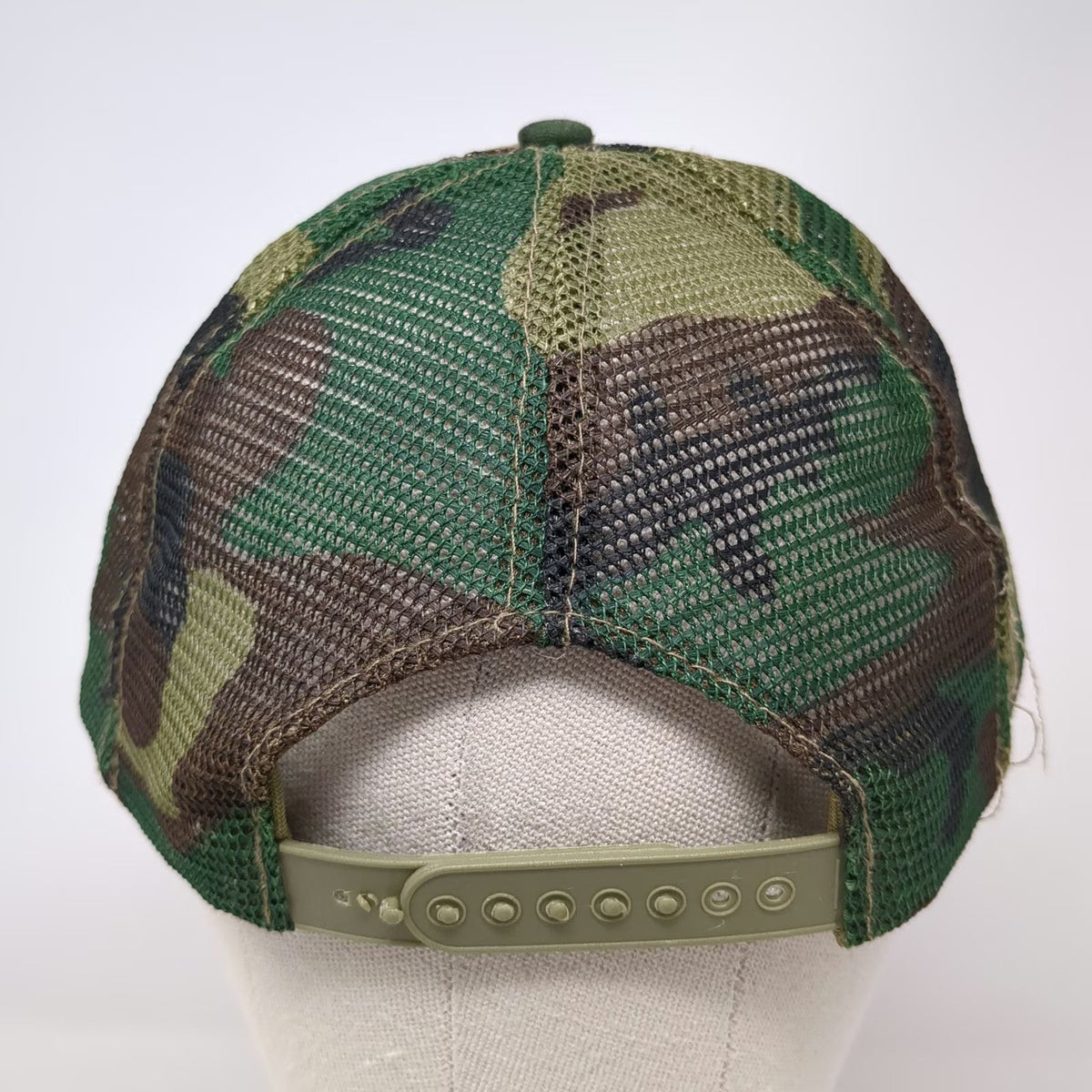 Speedway Trucker Hat Green One Size Mesh Back Camo Embroidered Mallard Duck Sun