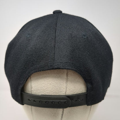 Bioworld Wayne Industries 5 Panel Black One Size Snapback Batman Flat Bill Hat