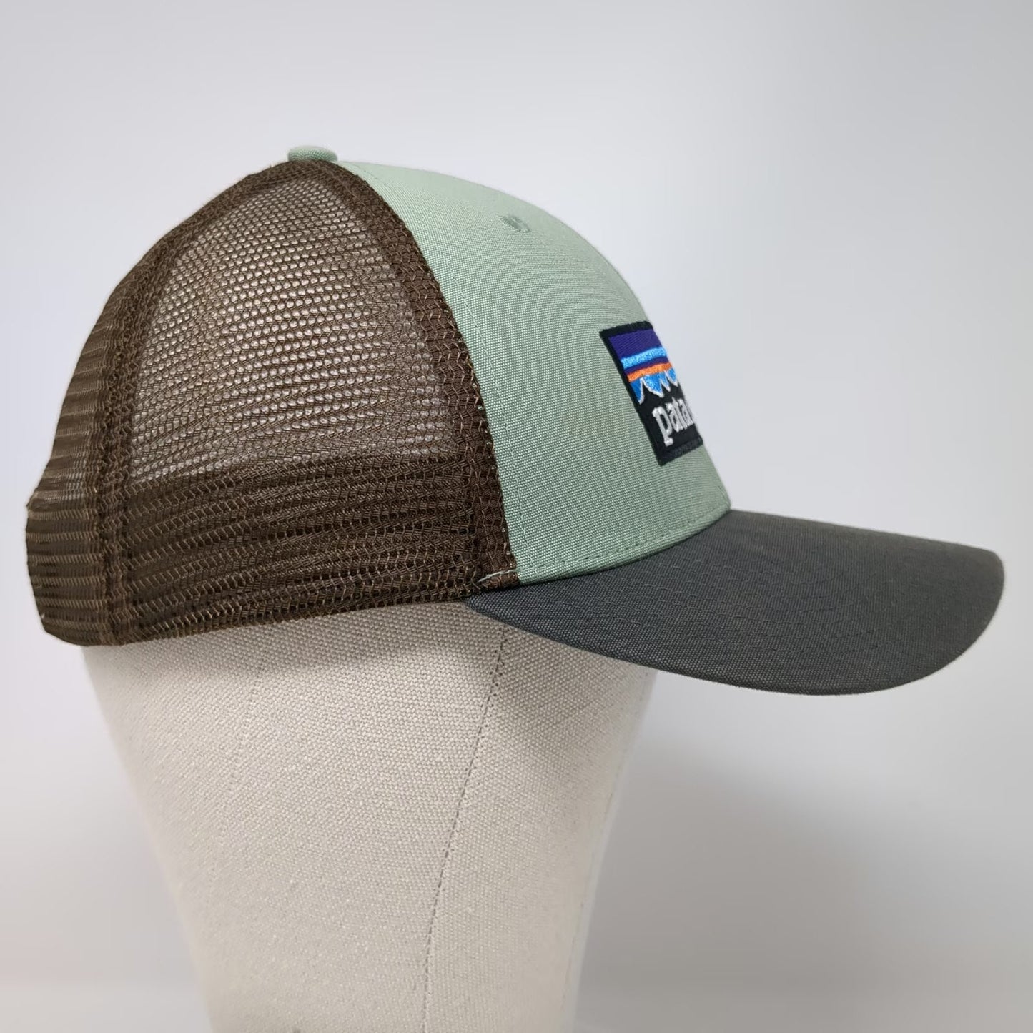 Patagonia Trucker Hat Green Gray One Size Mesh Snapback Fitz Roy Patch Cotton